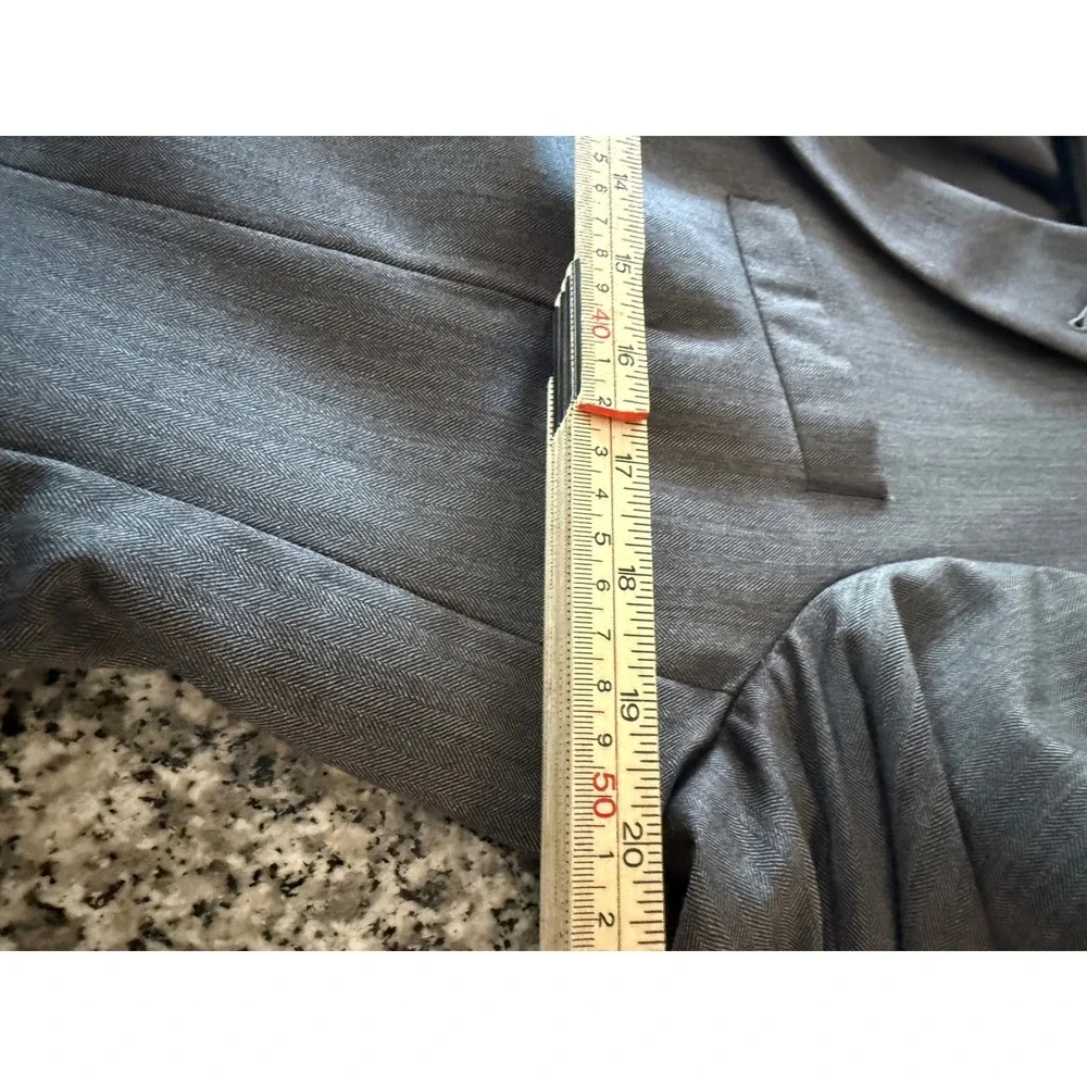 Jos. A. Bank Suit Mens 38R Gray Good Herringbone Wool Blend Two piece